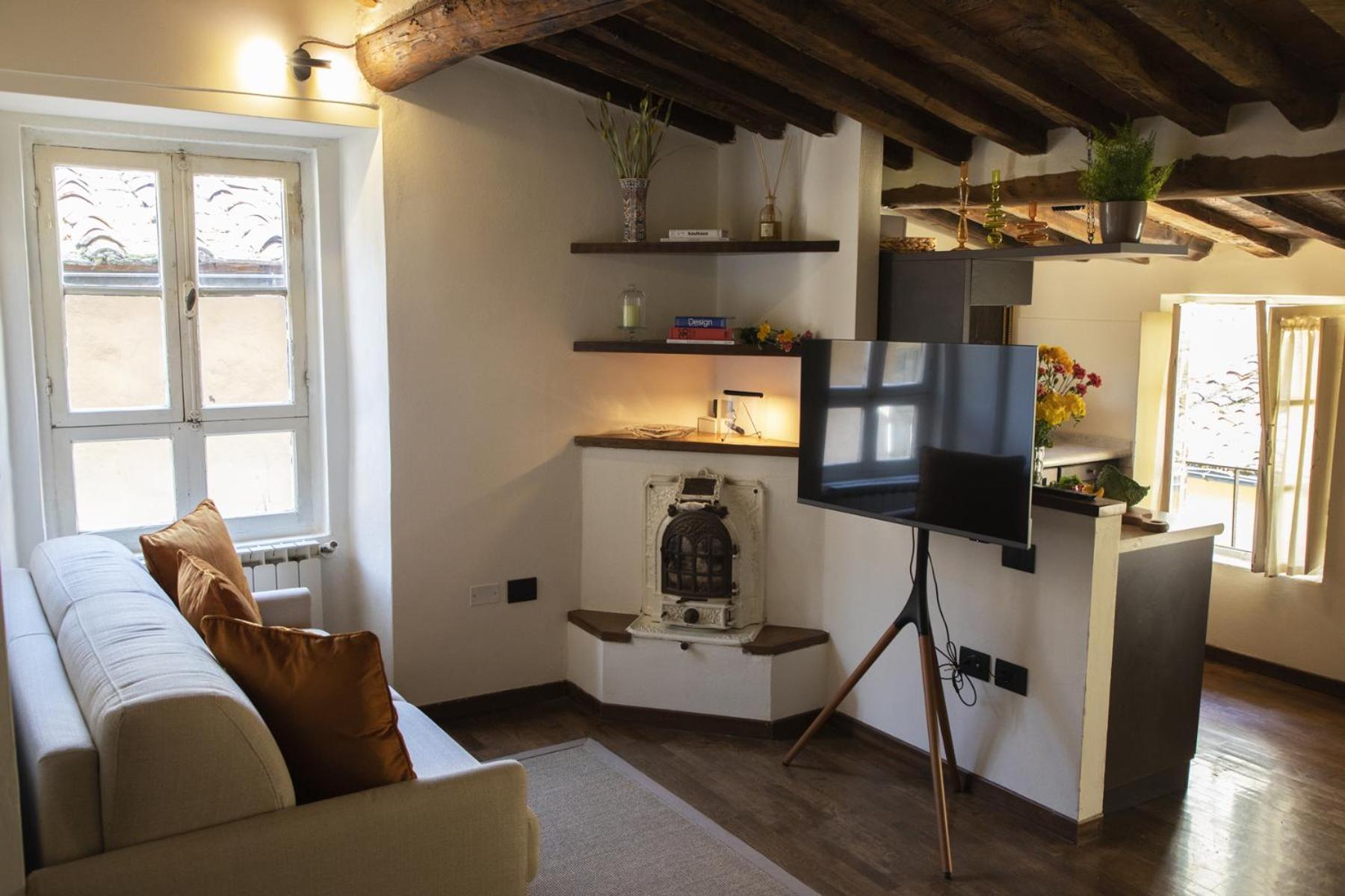 Apartment La Mansardina Beccheria 1 Double Bedroom, 1 Sofa Bed Lucca